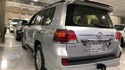 تۆیۆتا لاند کروزەر